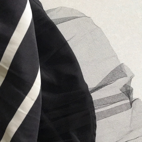 Forever 21 striped mini skirt black and white - Picture 4 of 4